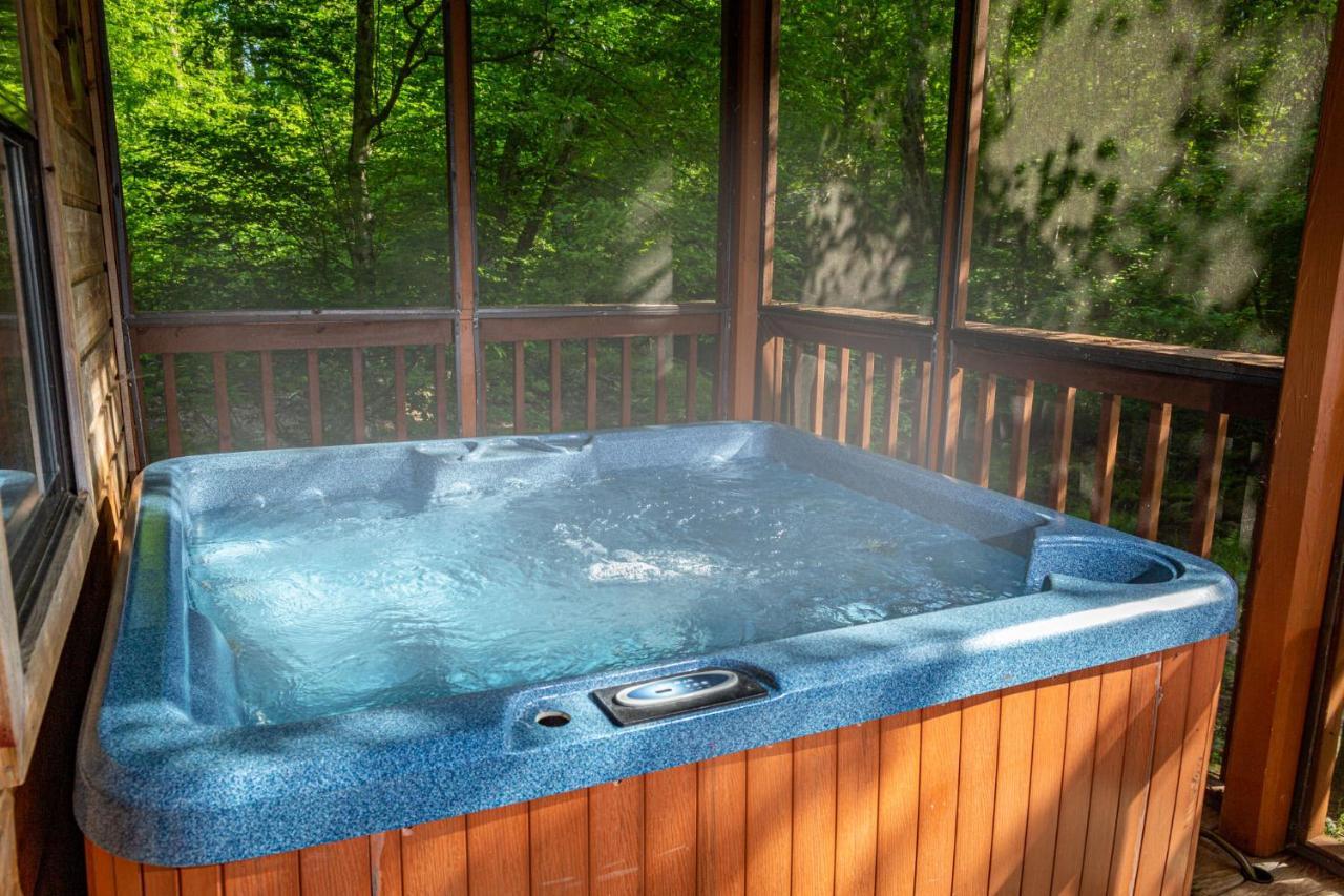 Villa Bear Footin' On The Creek Gatlinburg Exterior foto