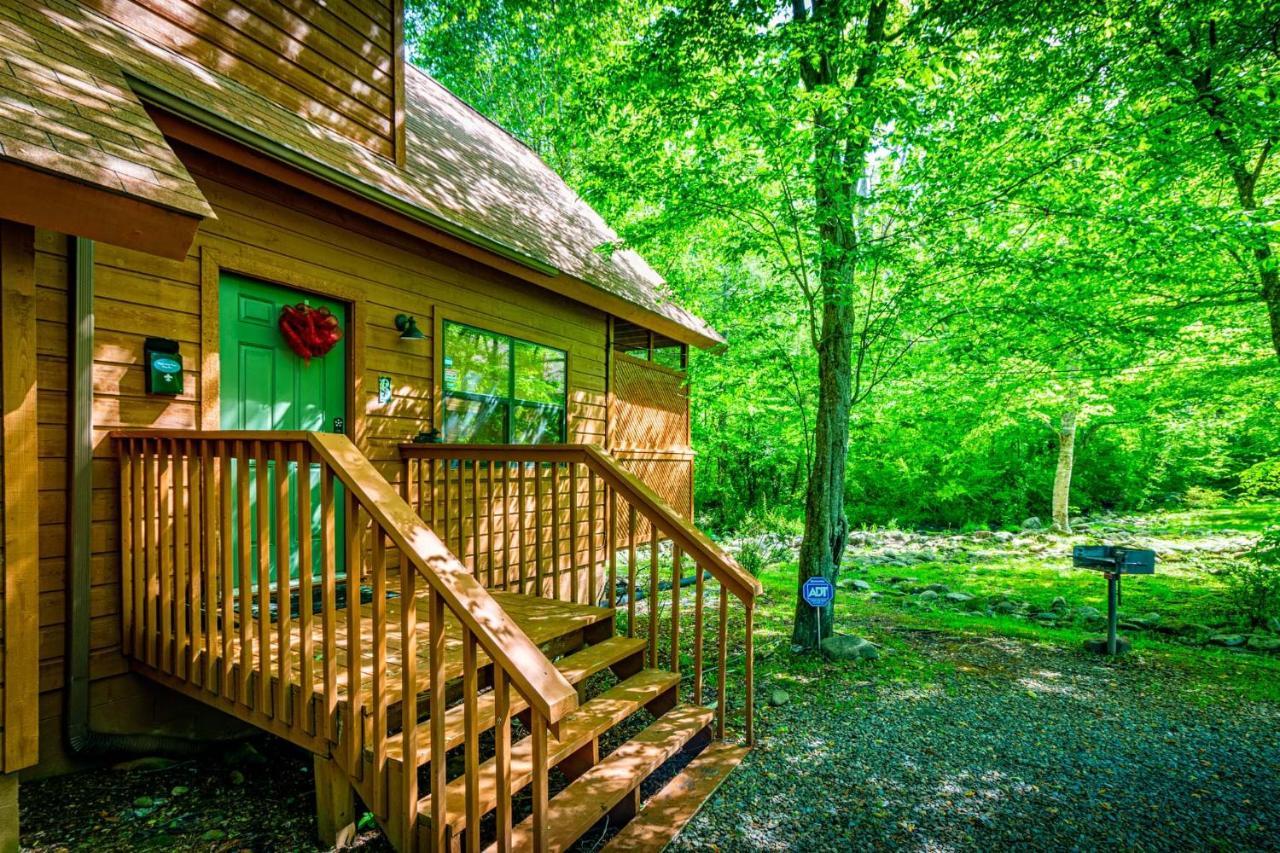 Villa Bear Footin' On The Creek Gatlinburg Exterior foto