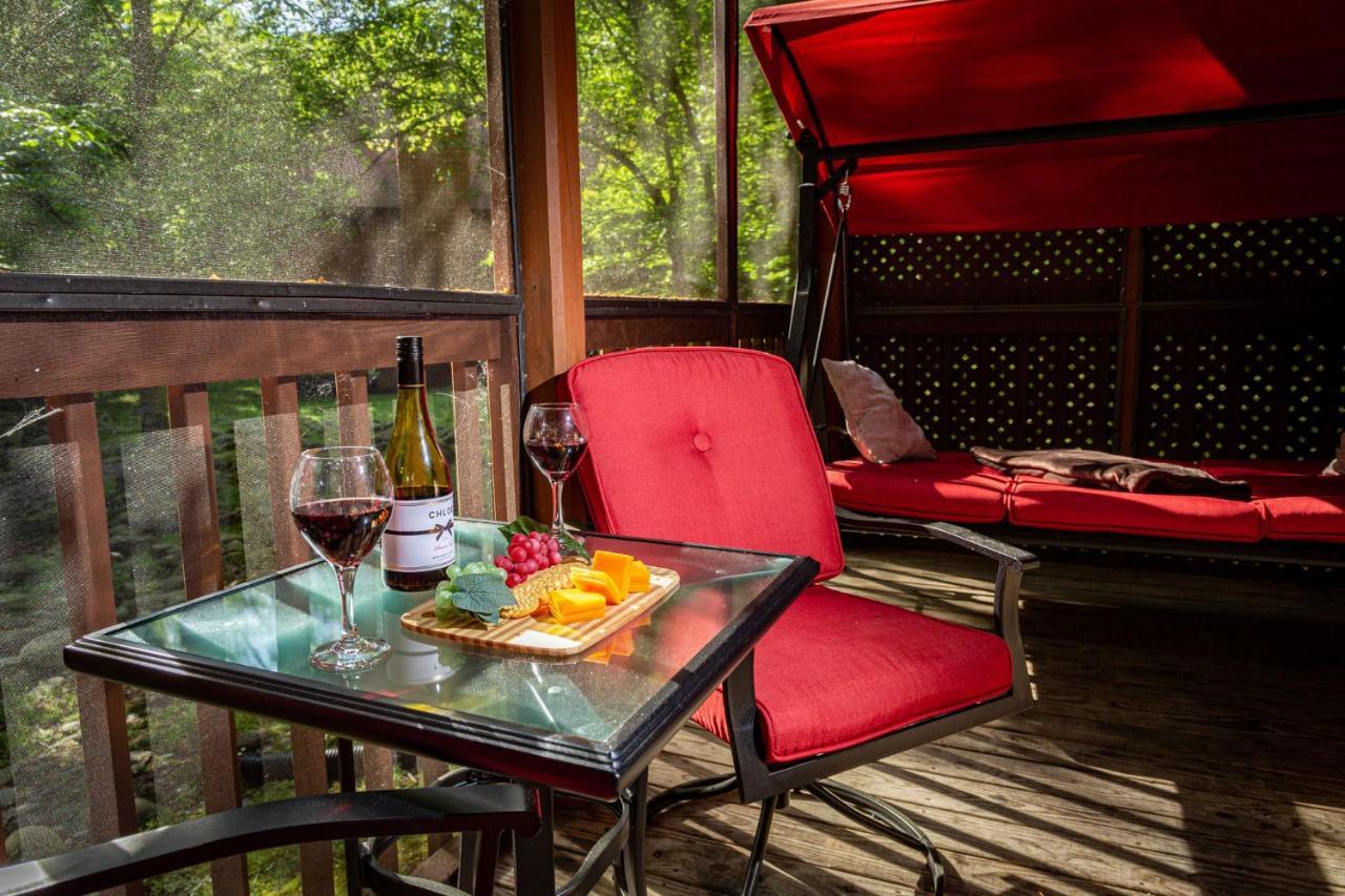 Villa Bear Footin' On The Creek Gatlinburg Exterior foto